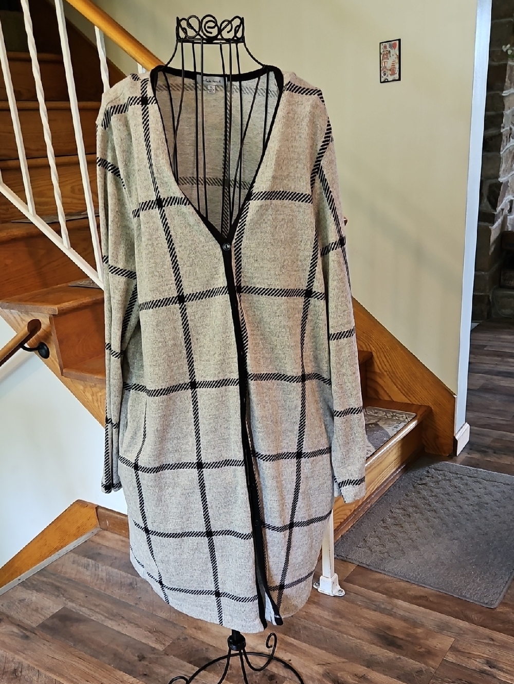 👚white birch Black & Cream Knit Cardigan
